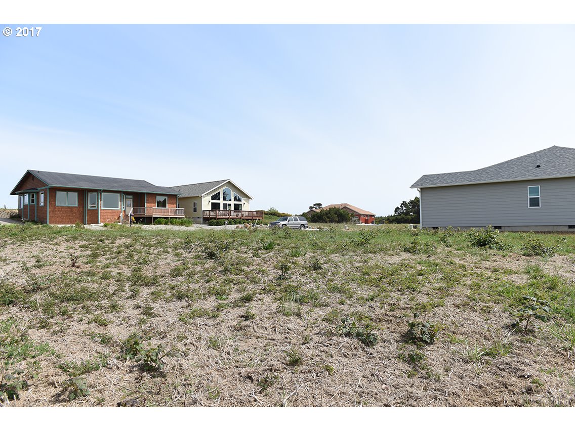 Hailey Lane, Bandon, OR 97411