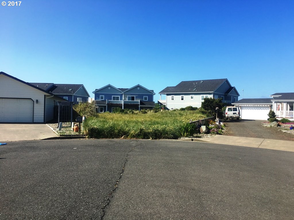 0 Strawberry DR, Bandon, OR 97411