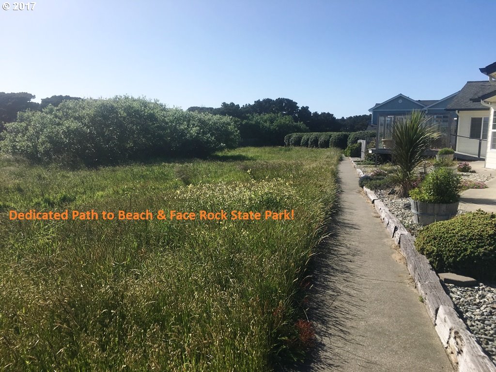 0 Strawberry DR, Bandon, OR 97411