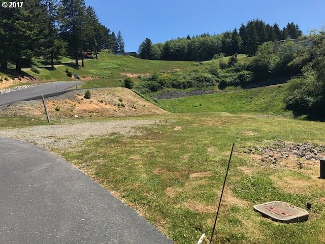 7771 ZOE DR 5, Brookings, OR 97415