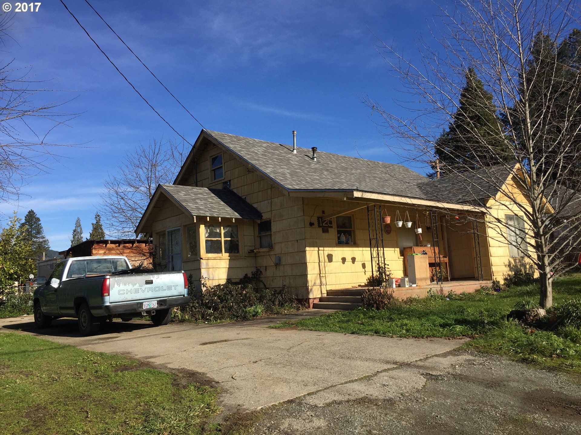 120 WILSON ST, Canyonville, OR 97417