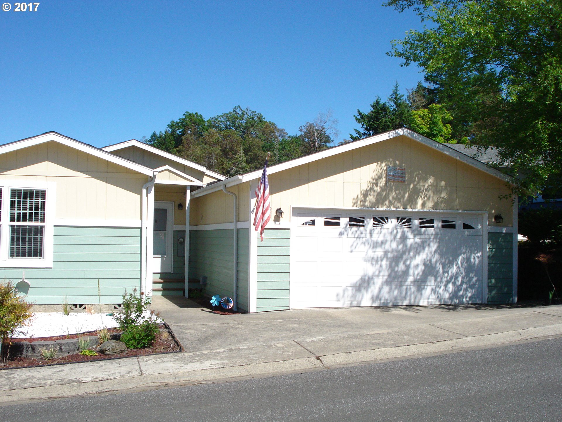 112 BRENDA PL, Canyonville, OR 97417