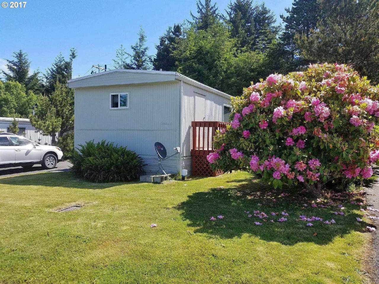525 Puerto Vista Dr, Coos Bay, OR 97420