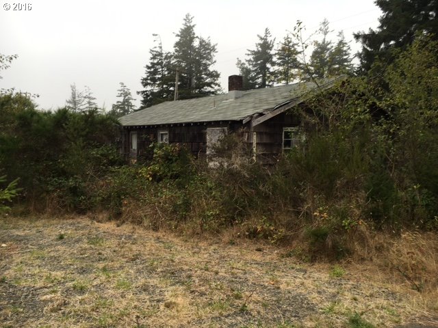 91538 Grinnell Ln, Coos Bay, OR 97420