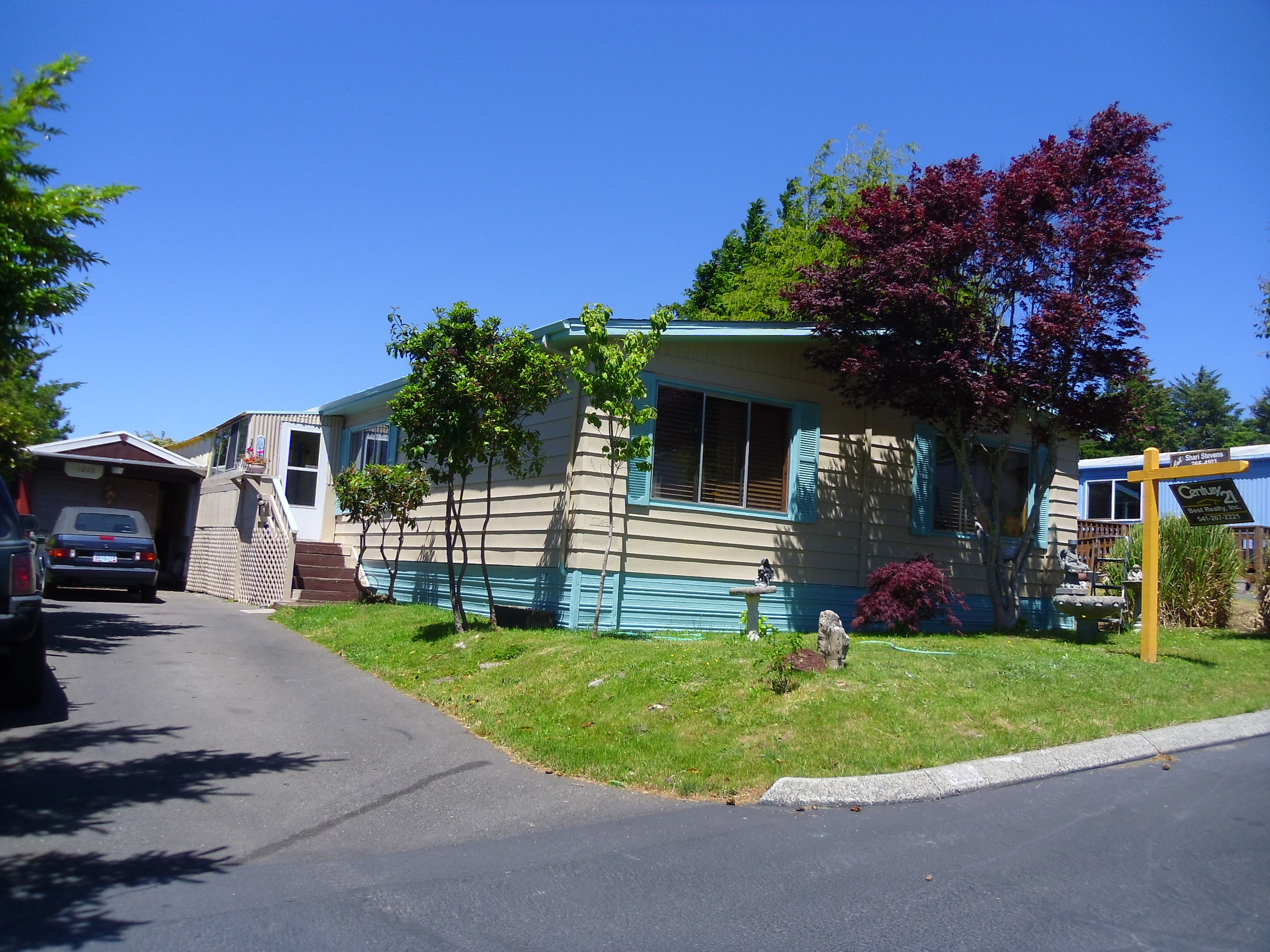 1206 Embarcadero CL, Coos Bay, OR 97420