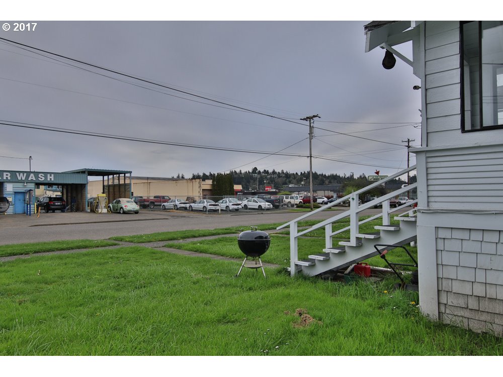 857 S 2ND, Coos Bay, OR 97420
