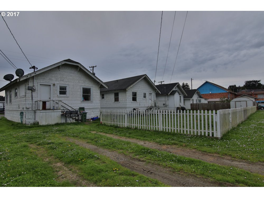 210 INGERSOLL, Coos Bay, OR 97420