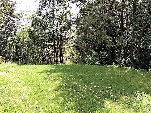 1050 N CEDAR POINT RD C-5, Coquille, OR 97423