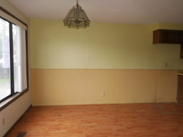 1829 Carver PlCottage Grove, OR, 97424Lane County