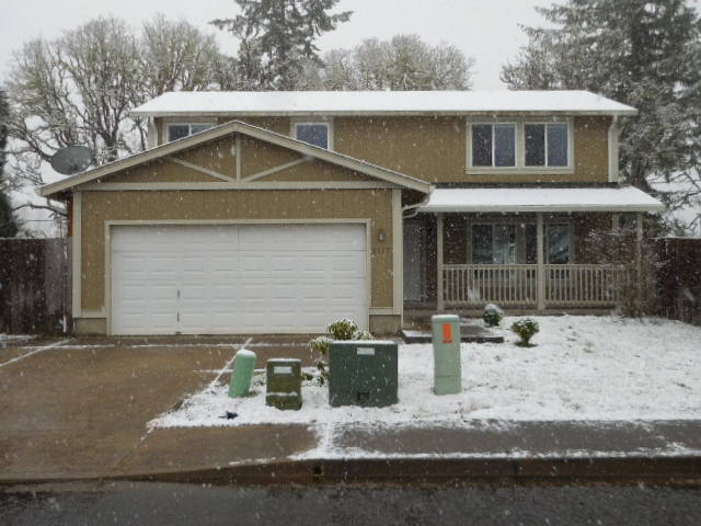 2113 Ash AveCottage Grove, OR, 97424Lane County