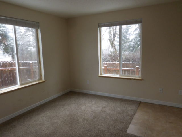 2113 Ash AveCottage Grove, OR, 97424Lane County