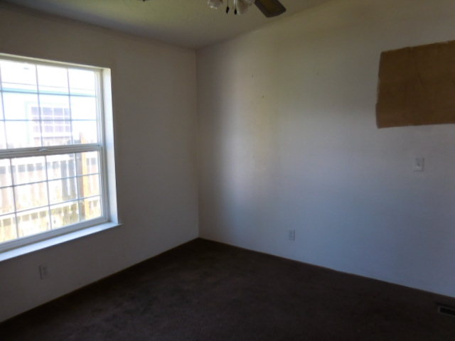 319 E 10th PlJunction City, OR, 97448Lane County