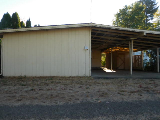 877 Laurel StJunction City, OR, 97448Lane County