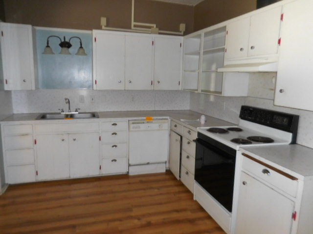 877 Laurel StJunction City, OR, 97448Lane County