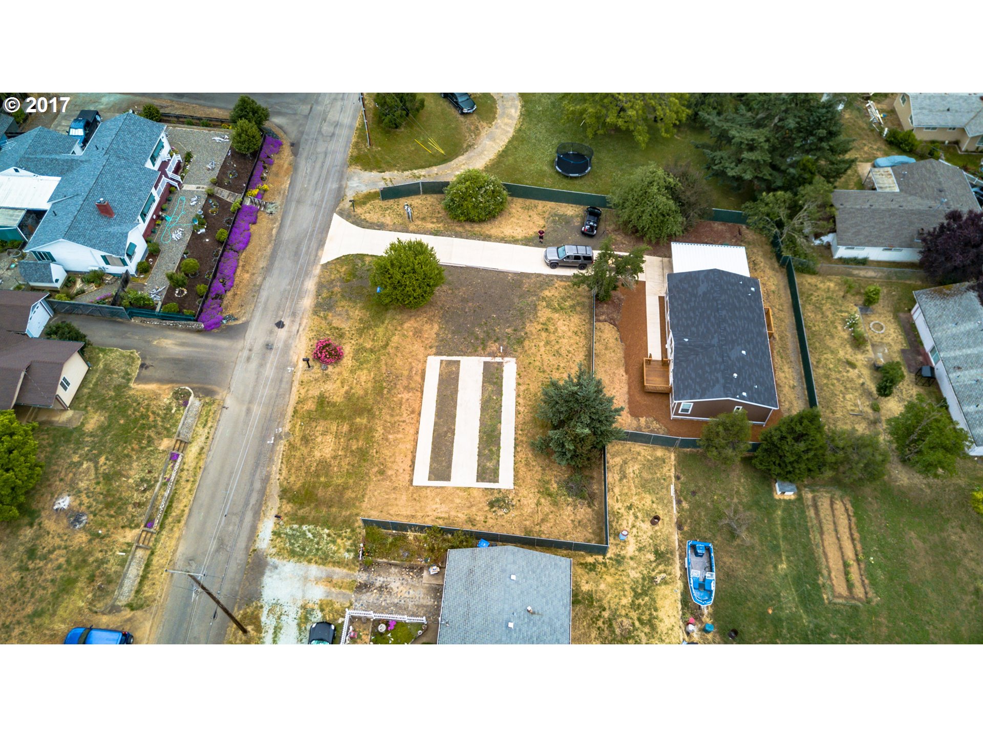 818 NE MADRONA DR, Myrtle Creek, OR 97457