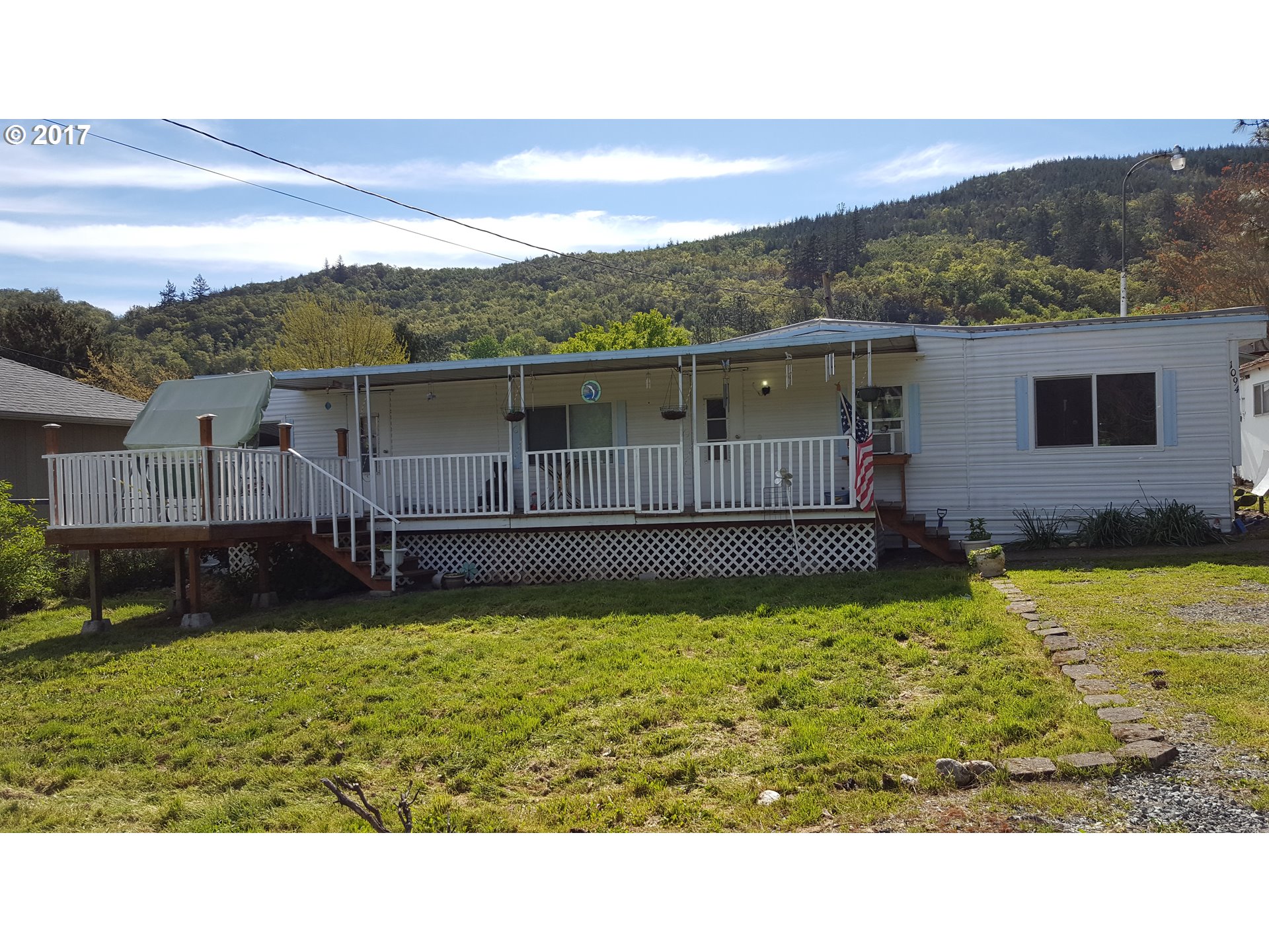 1094 COOK ST, Myrtle Creek, OR 97457