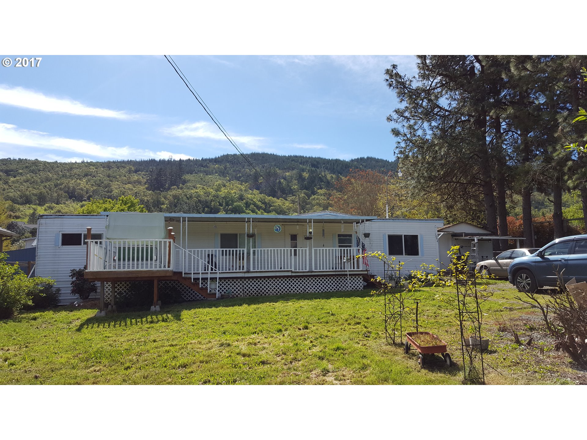 1094 COOK ST, Myrtle Creek, OR 97457