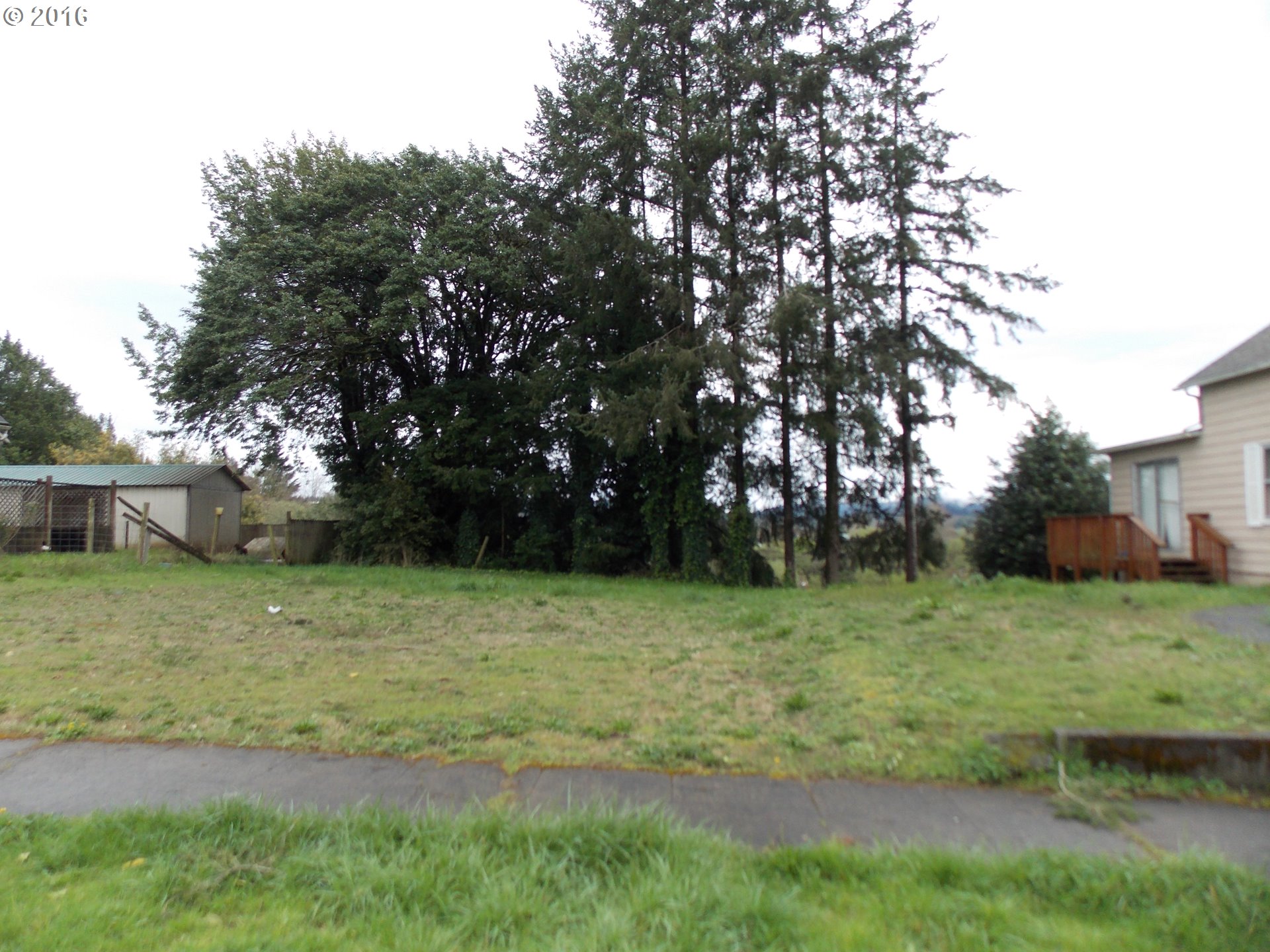 Maple ST, Myrtle Point, OR 97458
