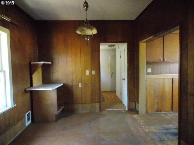 54364 OLD BROADBENT RD, Myrtle Point, OR 97458