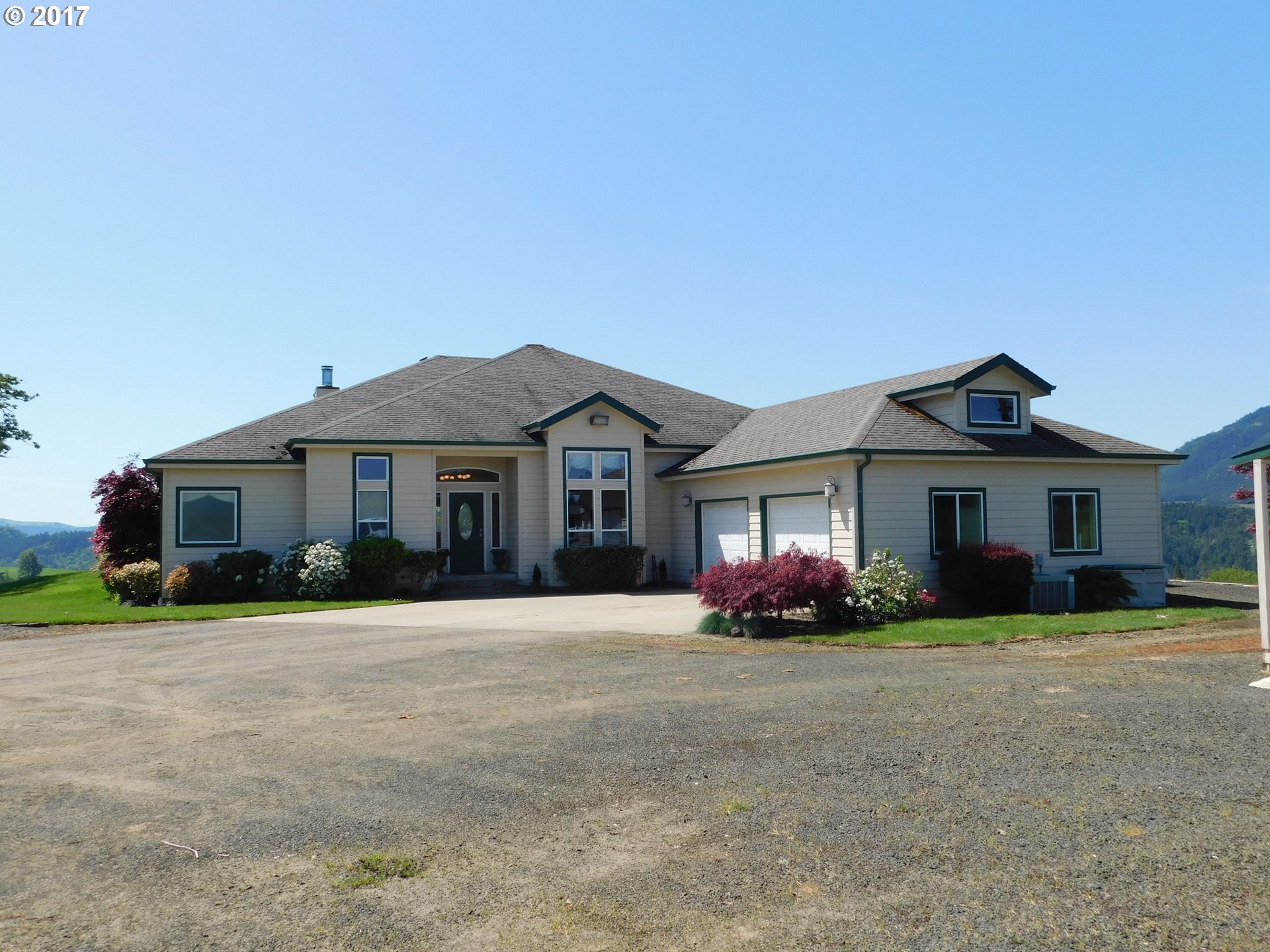 1310 MISTY OAKS LN, Oakland, OR 97462