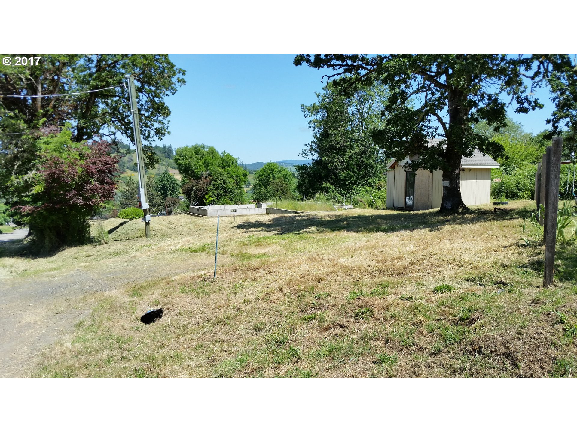 318 WELLS LN, Oakland, OR 97462