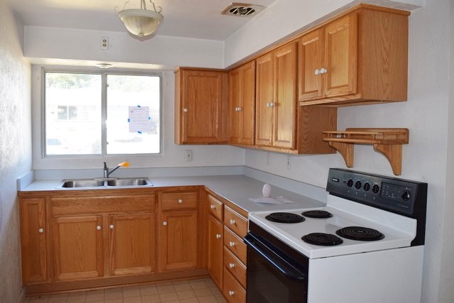 2321 Arthur DrReedsport, OR, 97467Douglas County