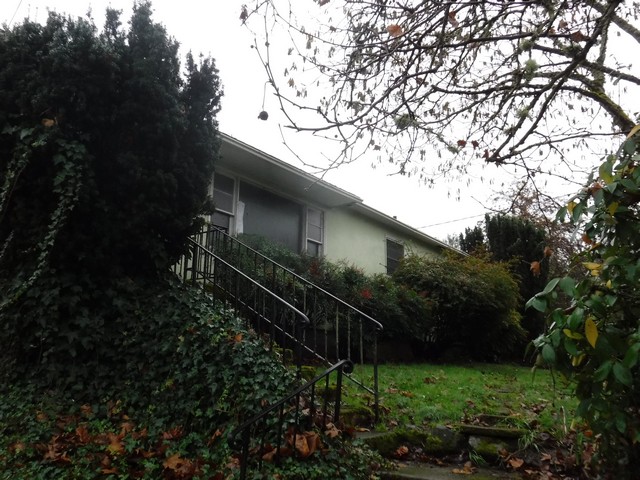 1443 SE Main StRoseburg, OR, 97470Douglas County