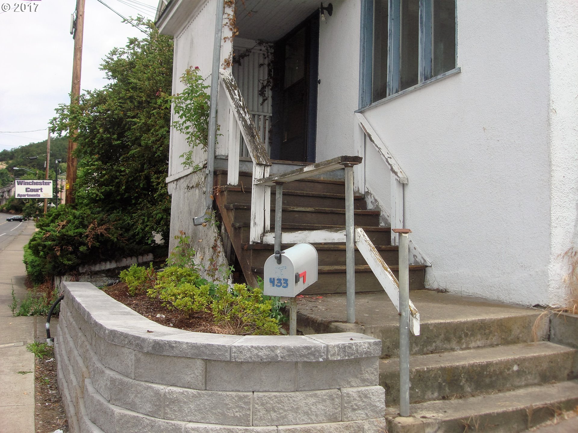 433 NE WINCHESTER ST, Roseburg, OR 97470