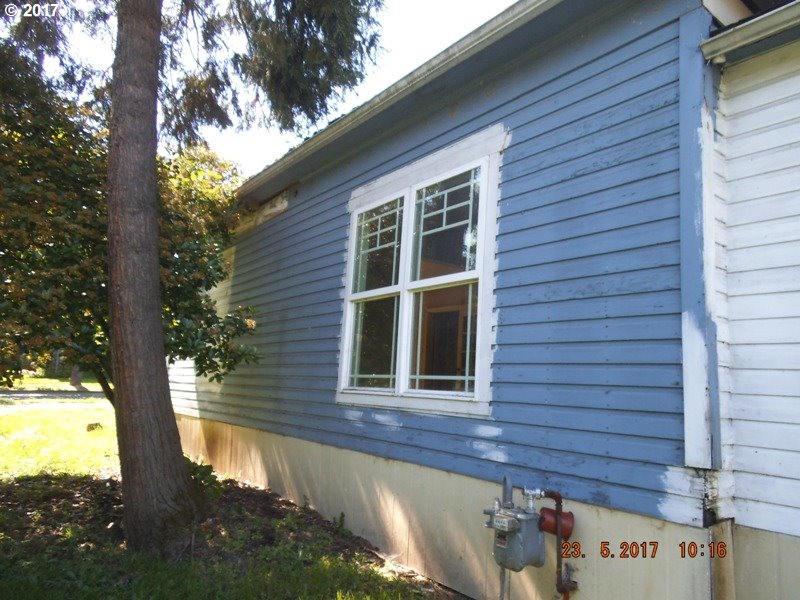 1126 SE PINE ST, Roseburg, OR 97470