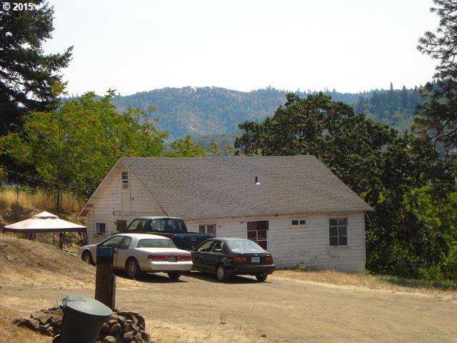 931 NE WINCHESTER ST, Roseburg, OR 97470
