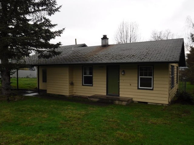 1520 NE Morris StRoseburg, OR, 97470Douglas County