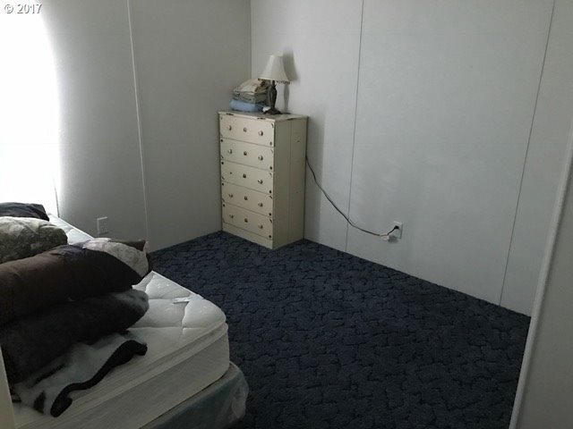 5250 GRANGE RD, Roseburg, OR 97471