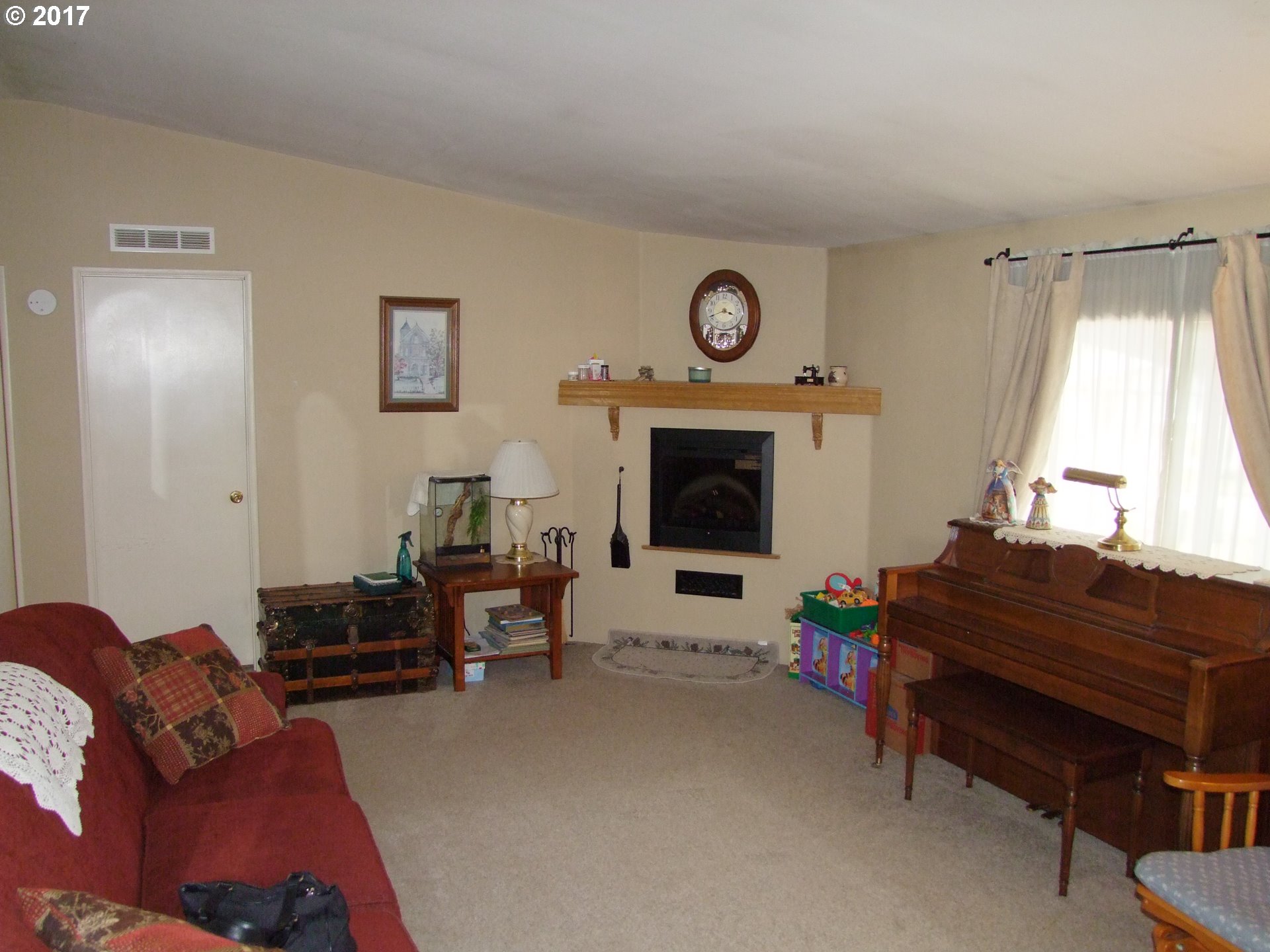 384 TROUT LOOP21, Roseburg, OR 97471
