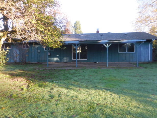 1635 Menlo LoopSpringfield, OR, 97477Lane County