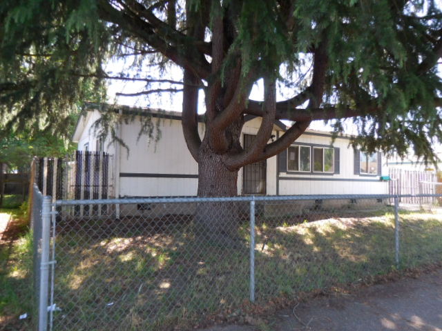 151 S 37th StSpringfield, OR, 97478Lane County