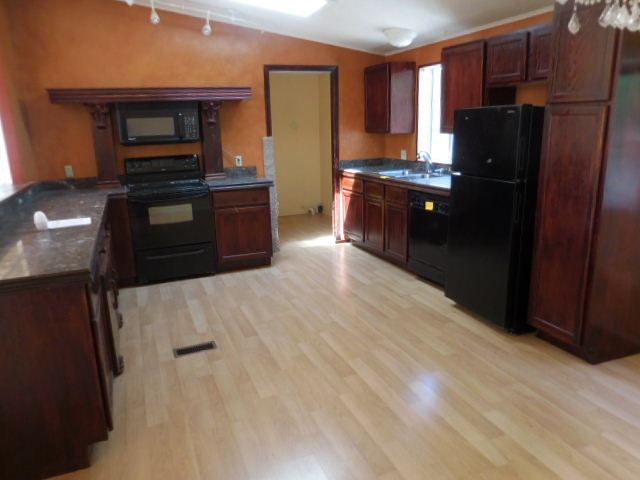5924 Jessica LnSpringfield, OR, 97478Lane County