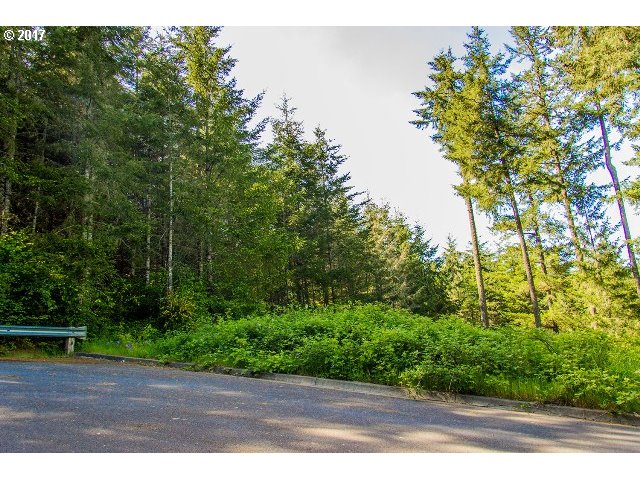 24695 NOTTINGHAM ST, Veneta, OR 97487