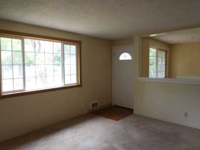 24989 Woodland AvenueVeneta, OR, 97487Lane County