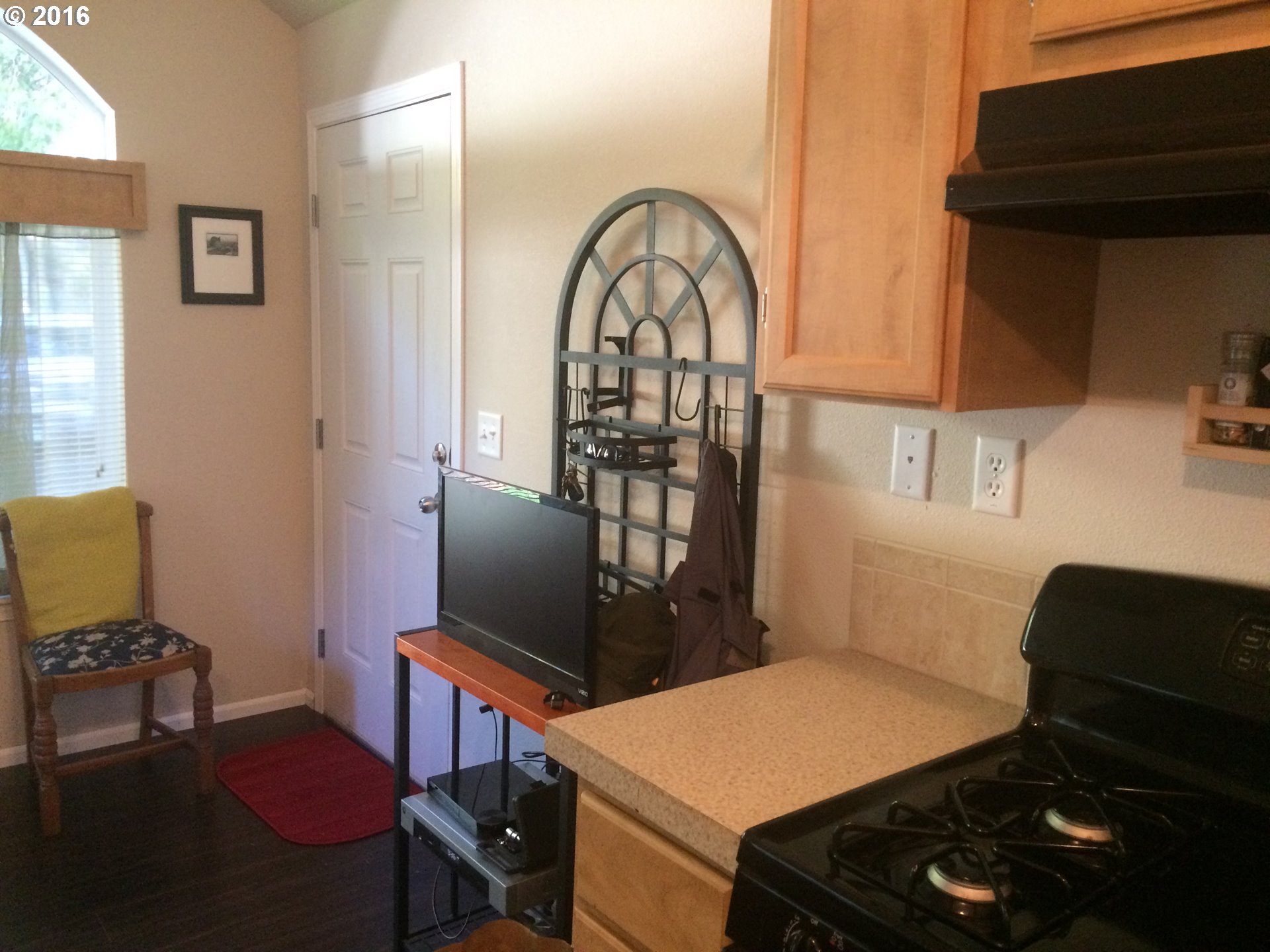 44221 MCKENZIE HWY14, Leaburg, OR 97489