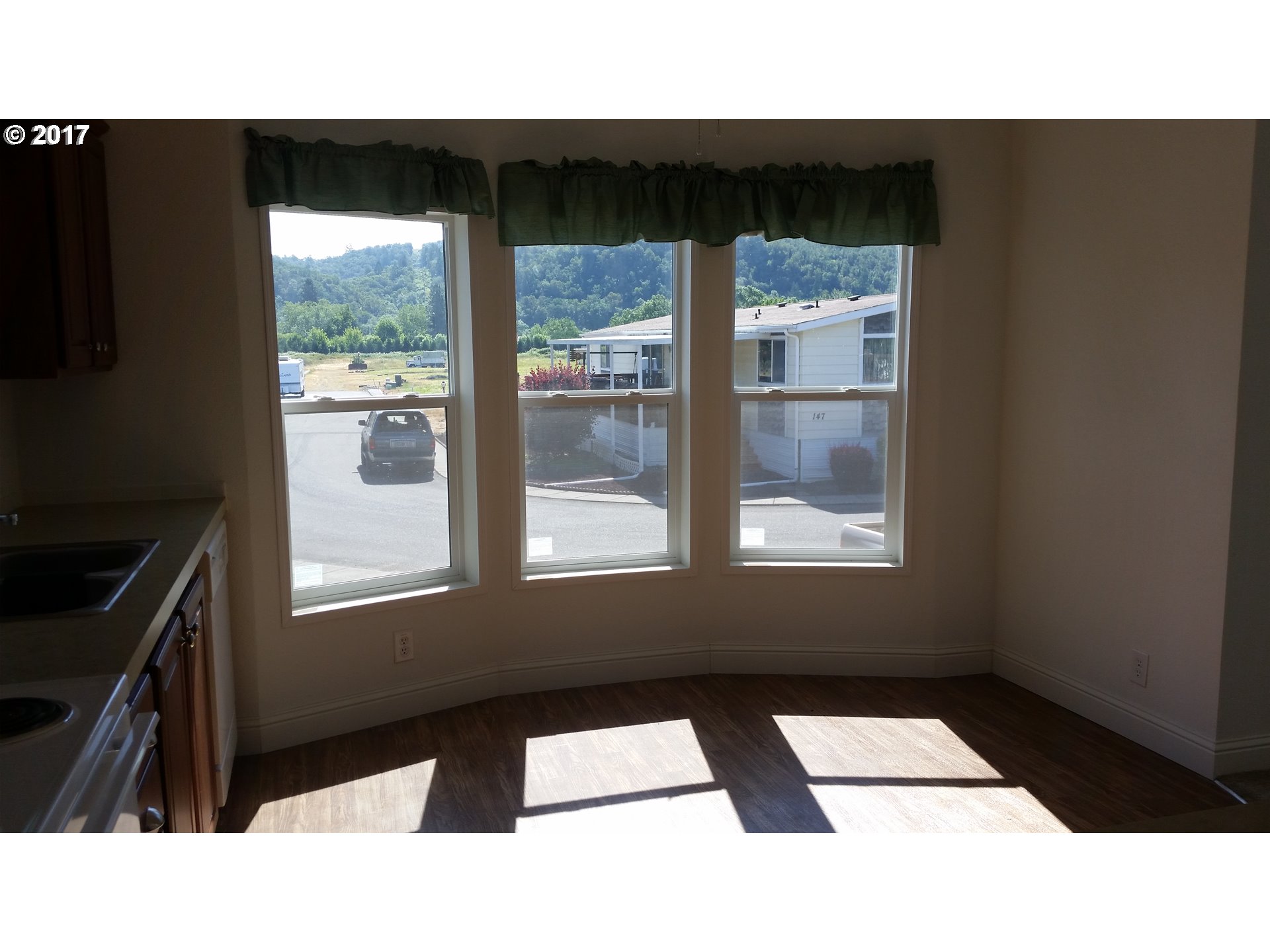 144 SE COUNTRY SIDE LN, Winston, OR 97496