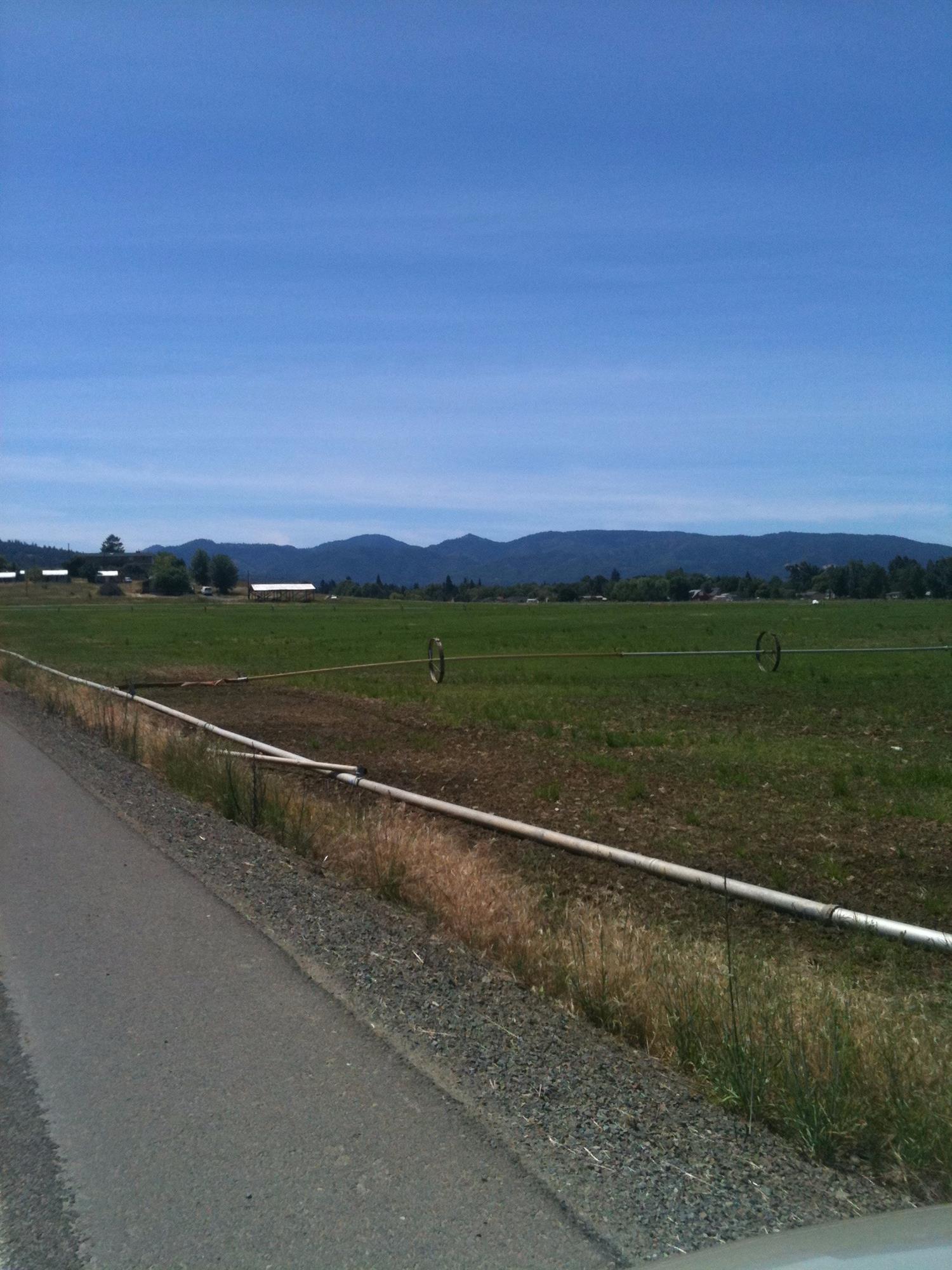 594 S Stage Road, Medford, OR 97501