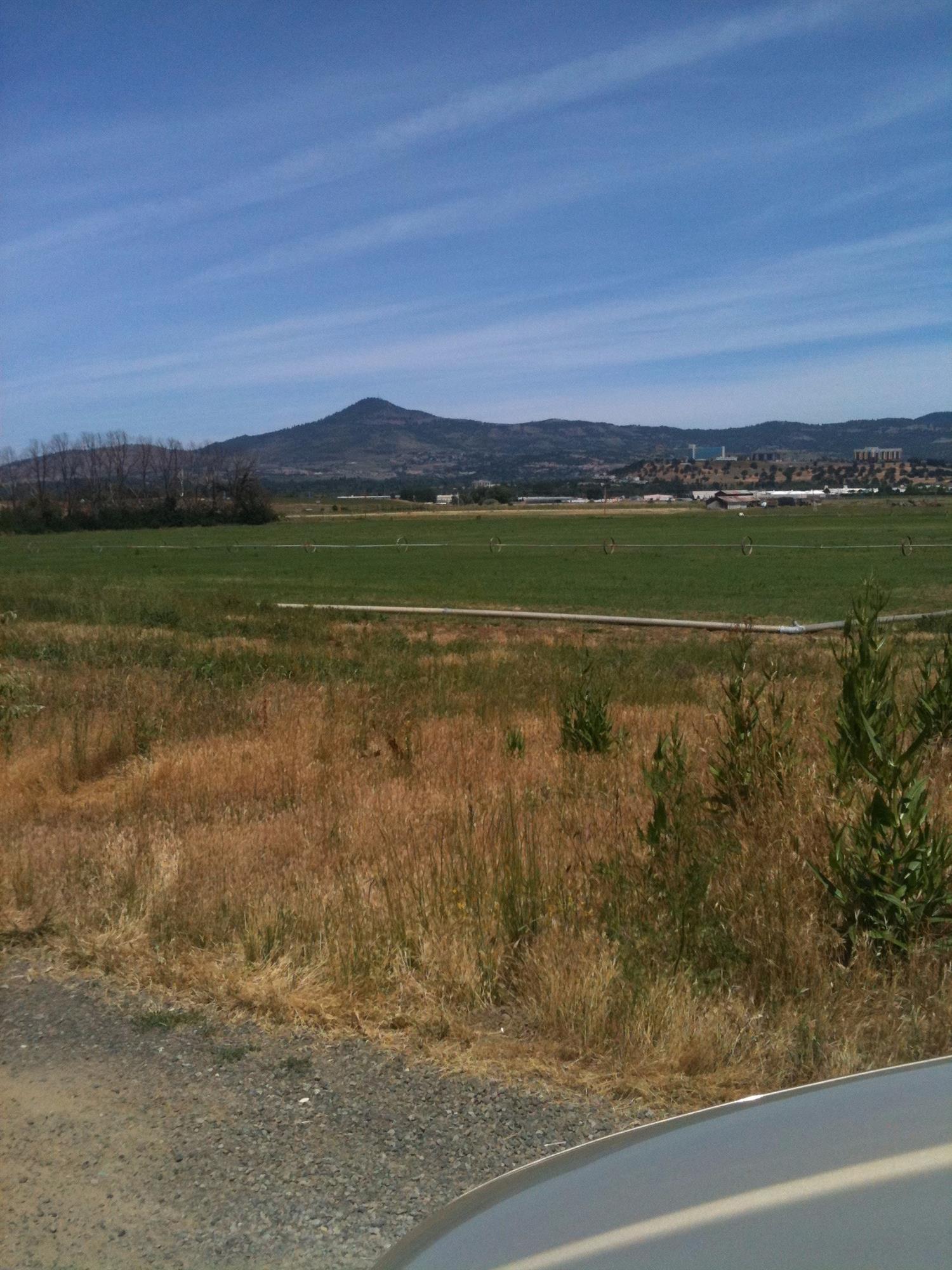 594 S Stage Road, Medford, OR 97501
