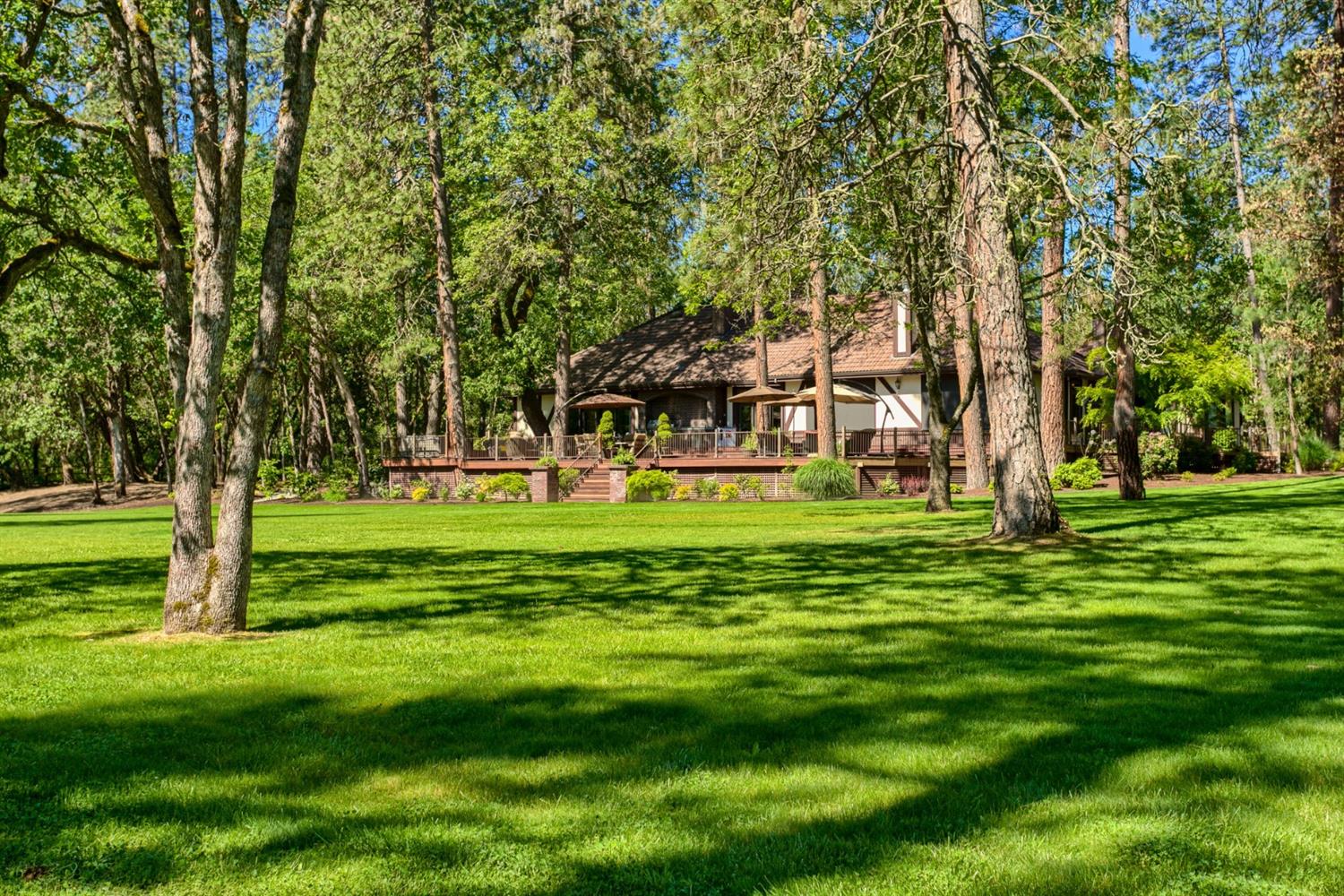 2100 Pine Gate Way, White City, OR 97503