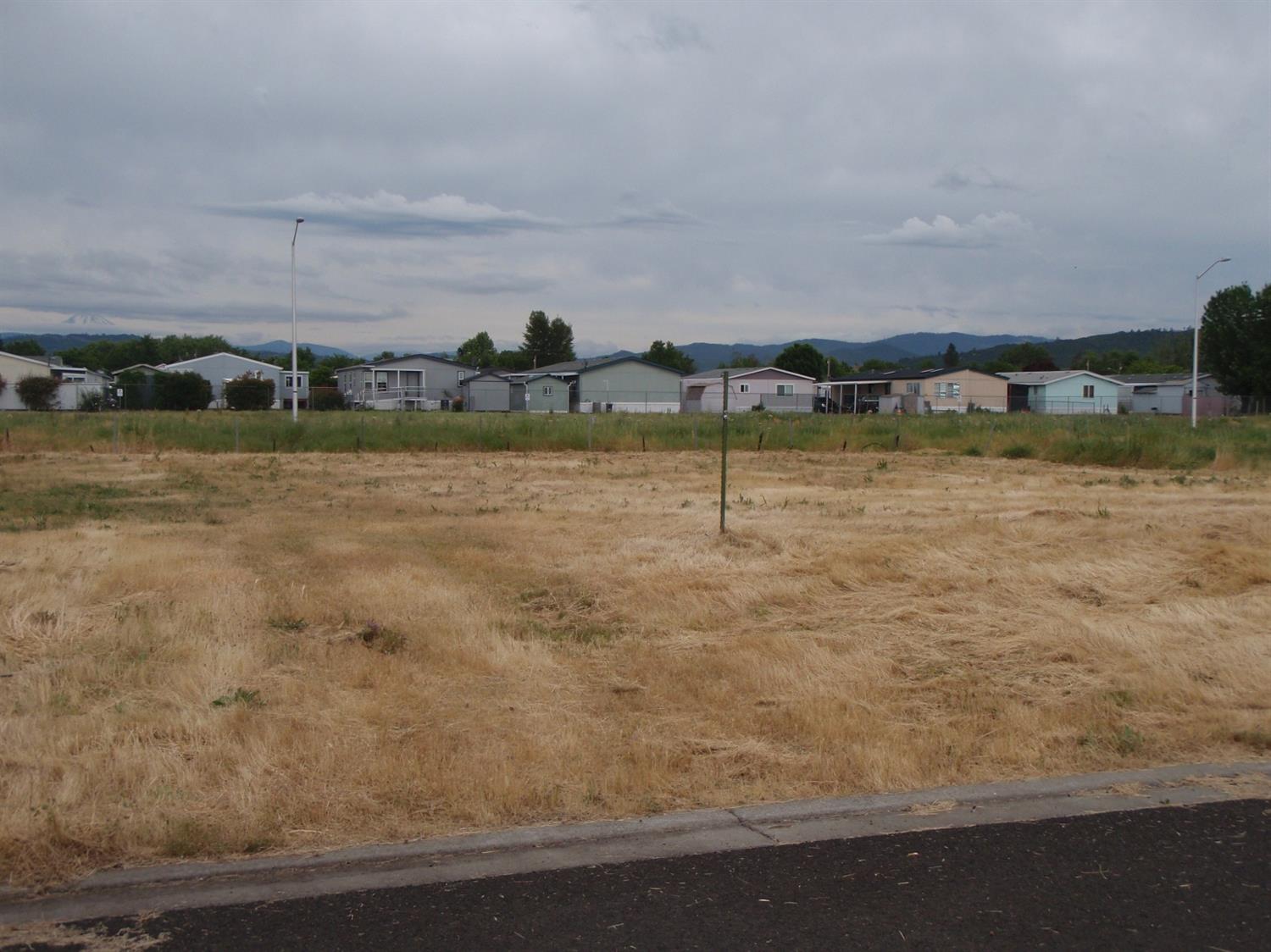 7876-7880 Phaedra Lane, White City, OR 97503