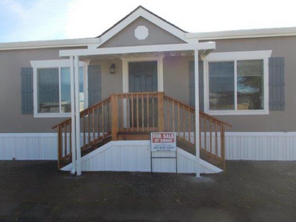 Cascade Village 2622 Falcon Ave. #101White City, OR 97503