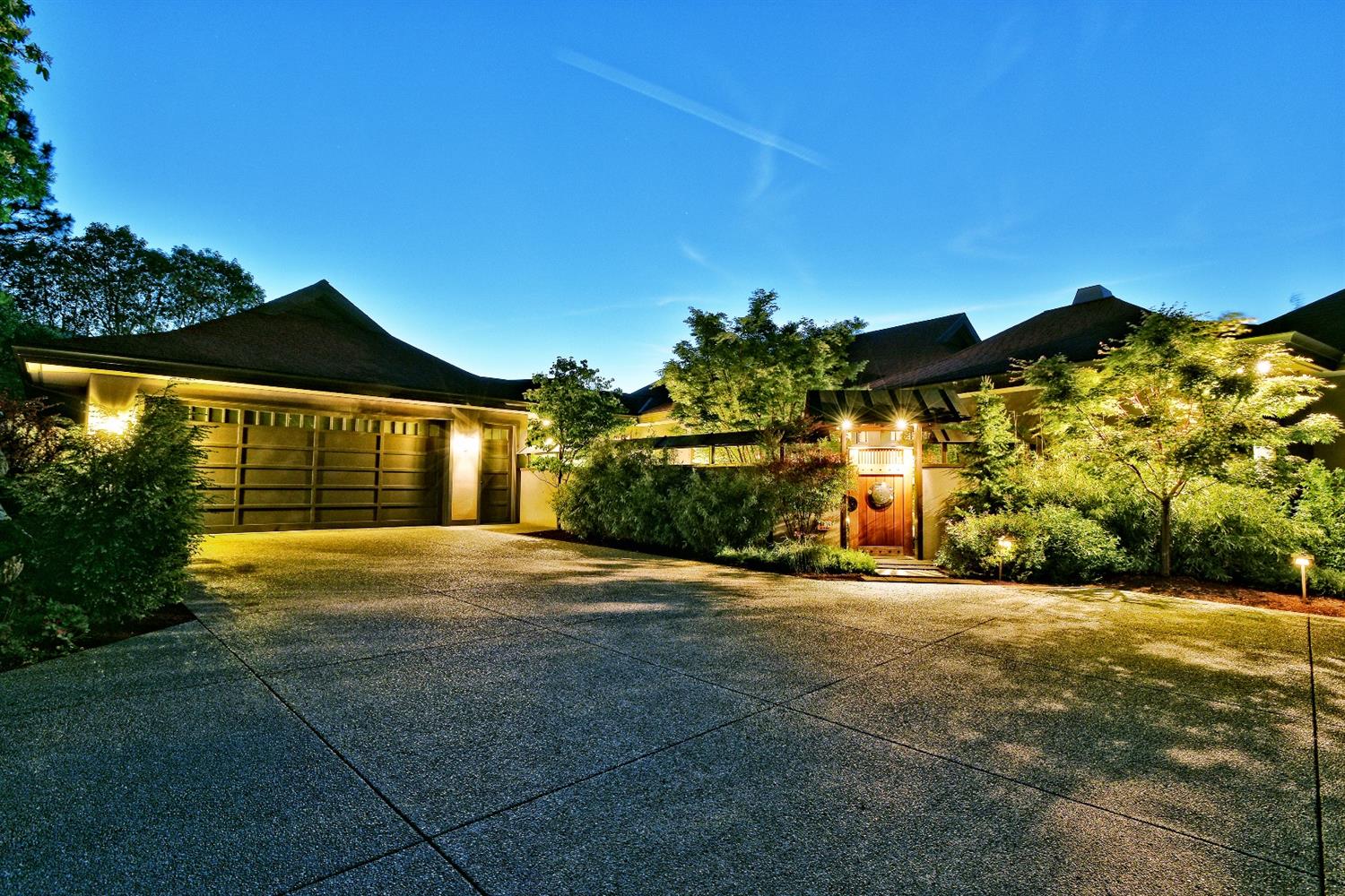 1131 Highwood Drive, Ashland, OR 97520