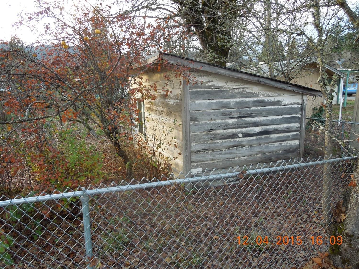308 S Junction Avenue, Cave Junction, OR 97523