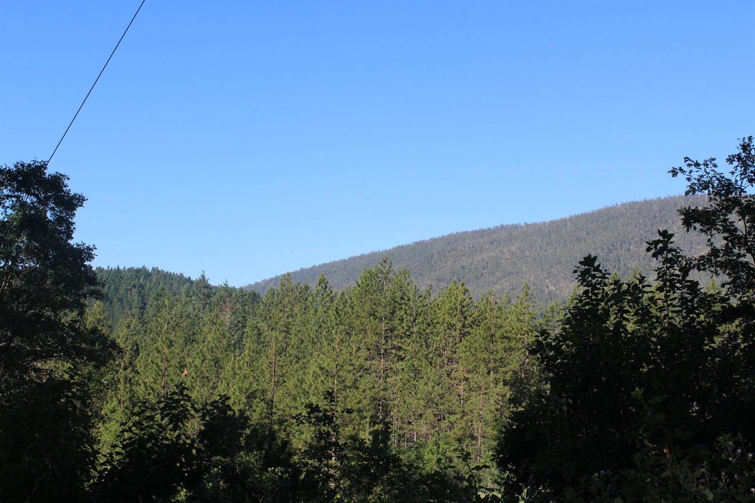 567 W River Street, Cave Junction, OR 97523