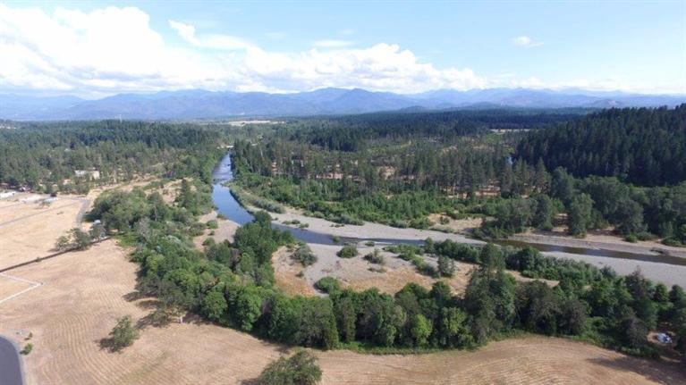 597 E Forks Circle, Cave Junction, OR 97523
