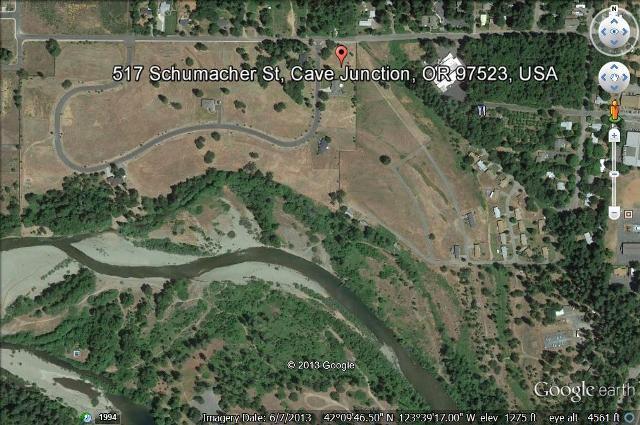 601 E Forks Circle, Cave Junction, OR 97523